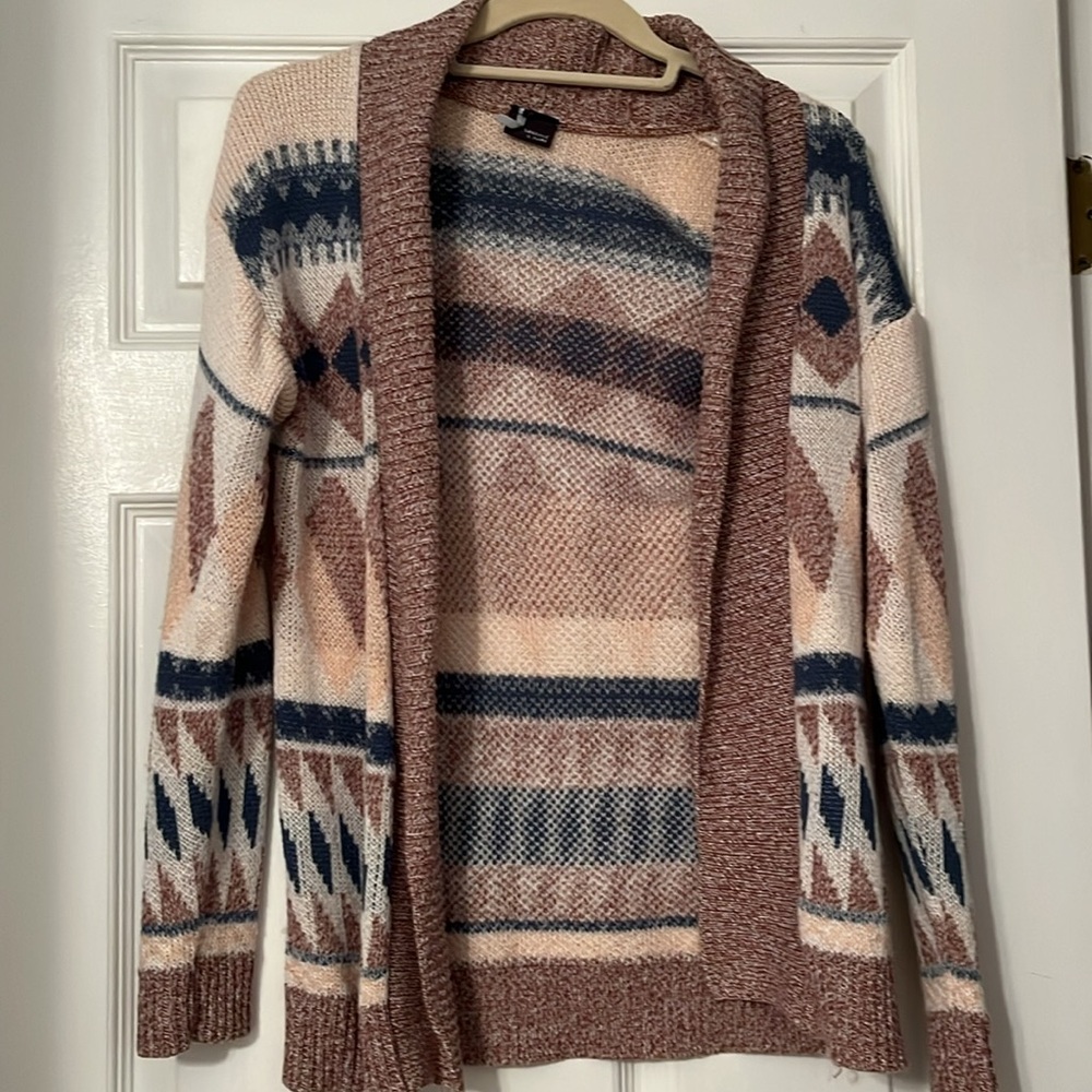 Aztec Cardigan - Picture 2 of 3